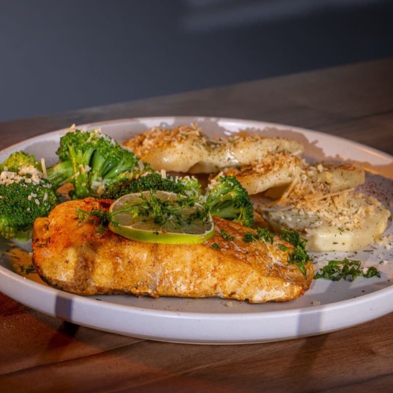 Tilapia con camarones